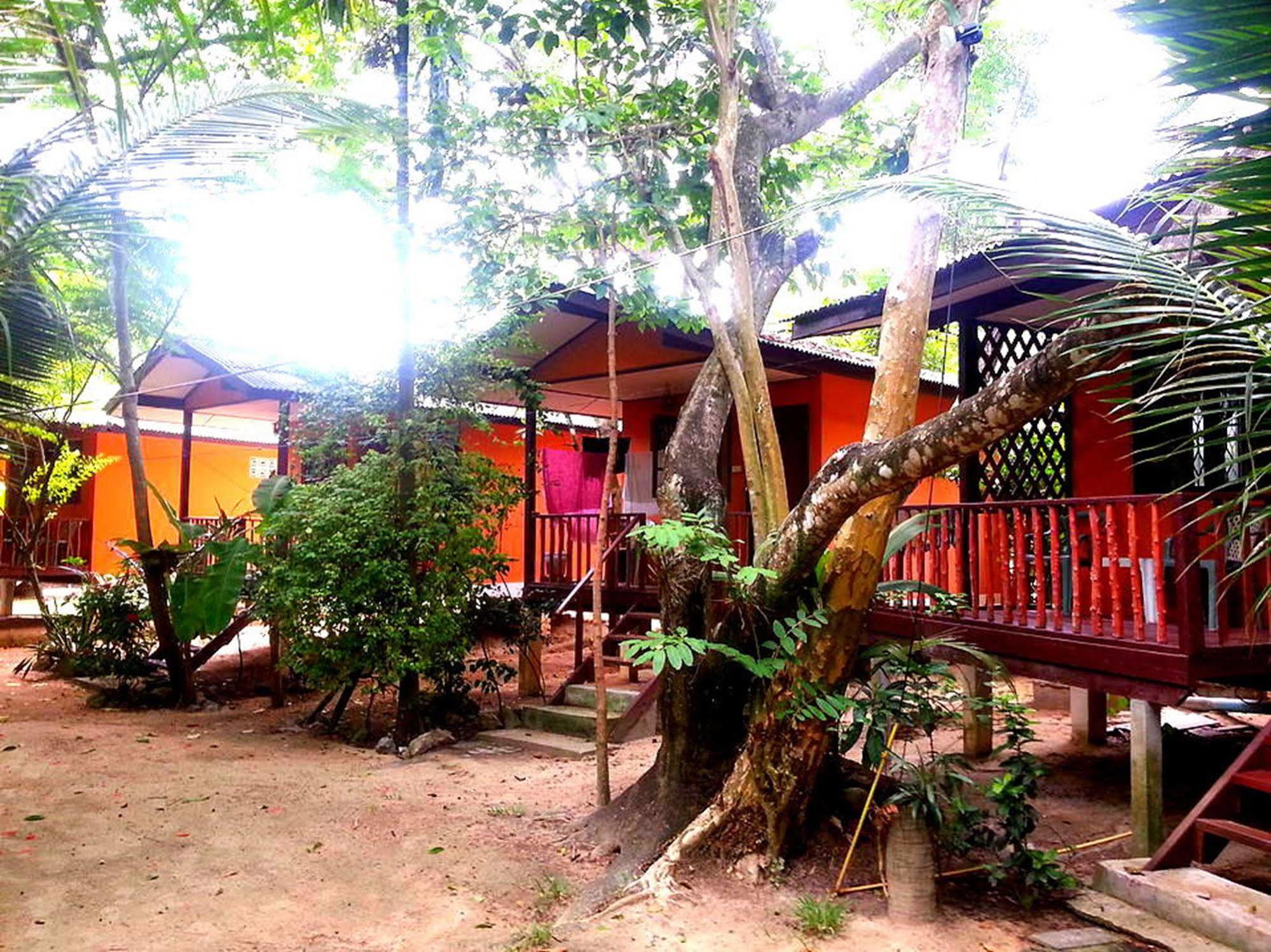 Moonhut Hotell 2*
