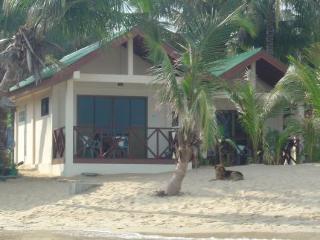 Moonhut Mae Nam